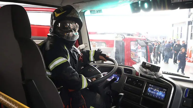 Bomberos de la CdMx estrenan drones autónomos para búsqueda y rescate de personas 